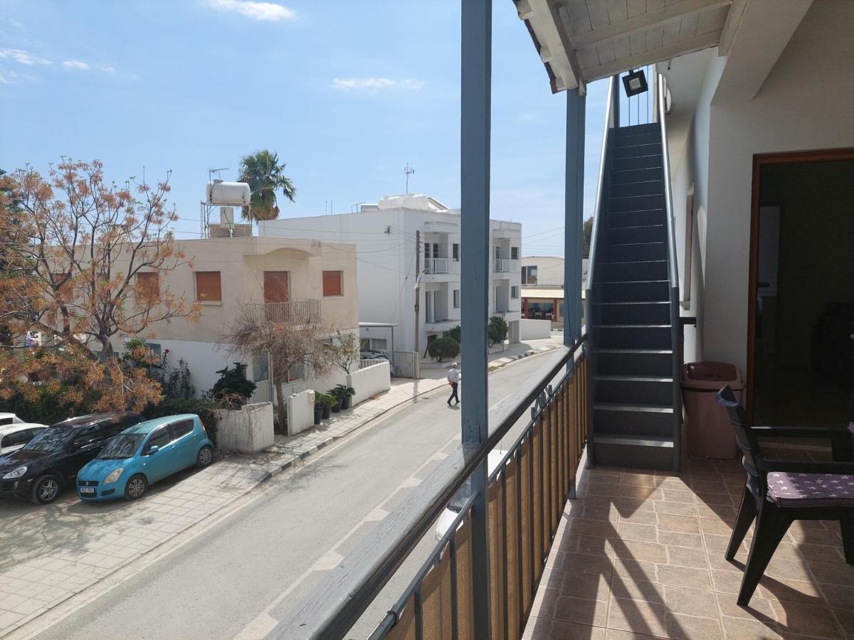 Penthouse With Roof Garden In Zygi Village Marina Larnaca Exterior photo
